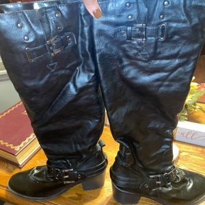 Boots black size 11